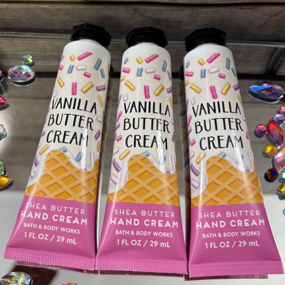 Bath Body Works Vanilla Butter Cream, Happy‎ Birthday, Hand Cream 1oz, Lot of 3